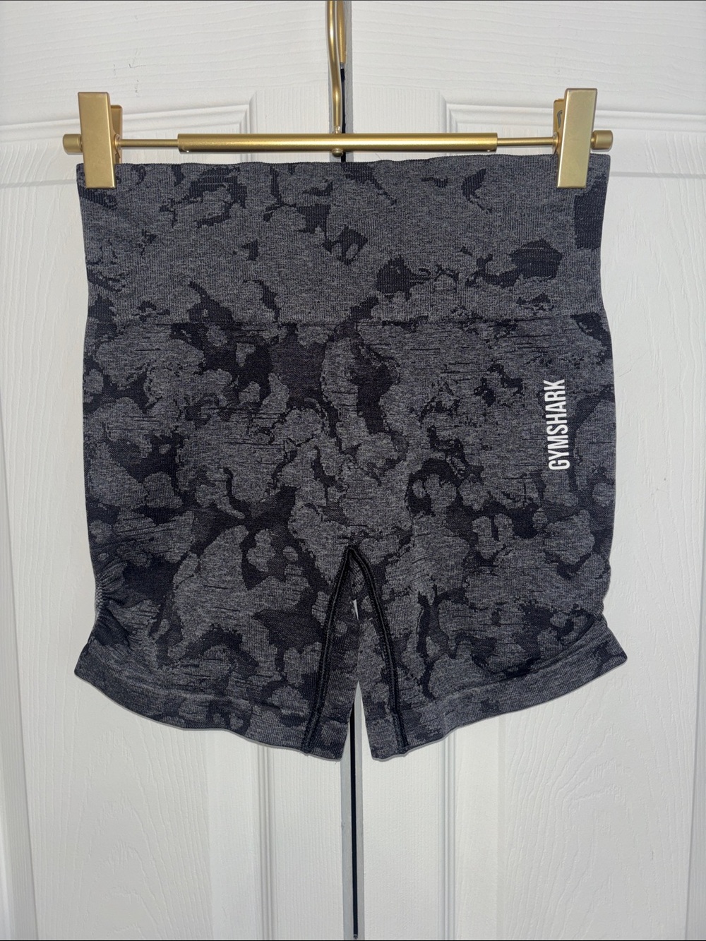 Gymshark Seamless High-Waist Camo Bike Shorts - Black & Gray